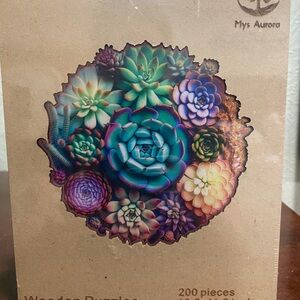 Mys Auroa, Succulent World, Wooden Jigsaw Puzzle, 200 Pieces